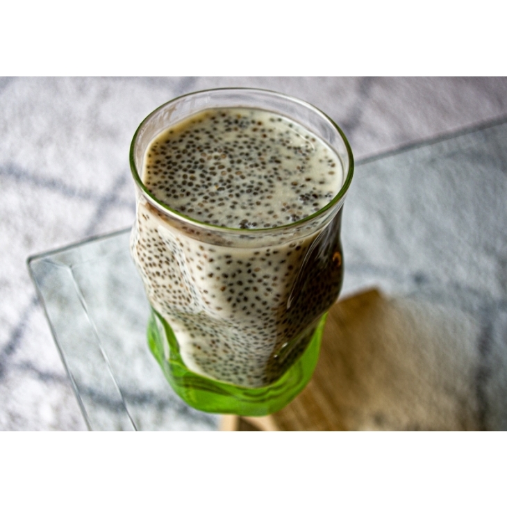 Chia seemnete puding (vaid 4 koostisosa)