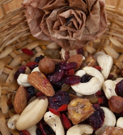 Pähklite ja puuviljade mix , mahe