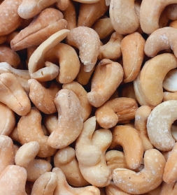 Röstitud india pähklid soolaga , mahe